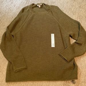 Never worn Sonoma sweater! Olive green
